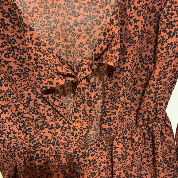 Forever 21 long sleeve romper - Picture 3 of 3